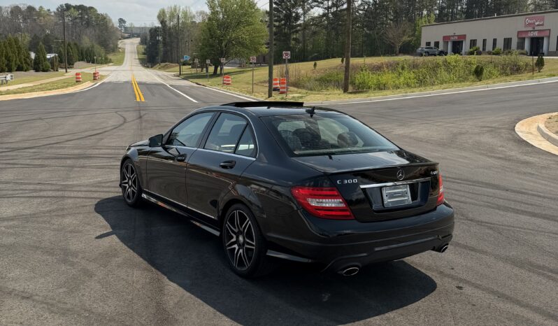 
								2013 Mercedes C300 4 MATIC full									